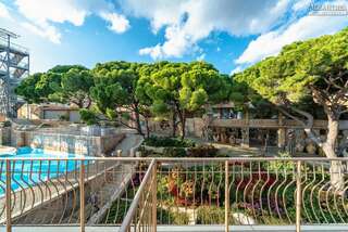 Гостиница Атлантида Ялта Студия с видом на аквапарк-4