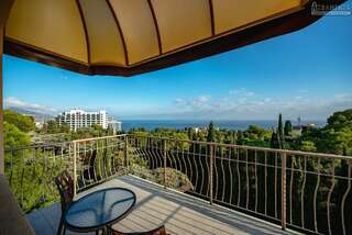 Гостиница Атлантида Ялта Стандарт с видом на море-5